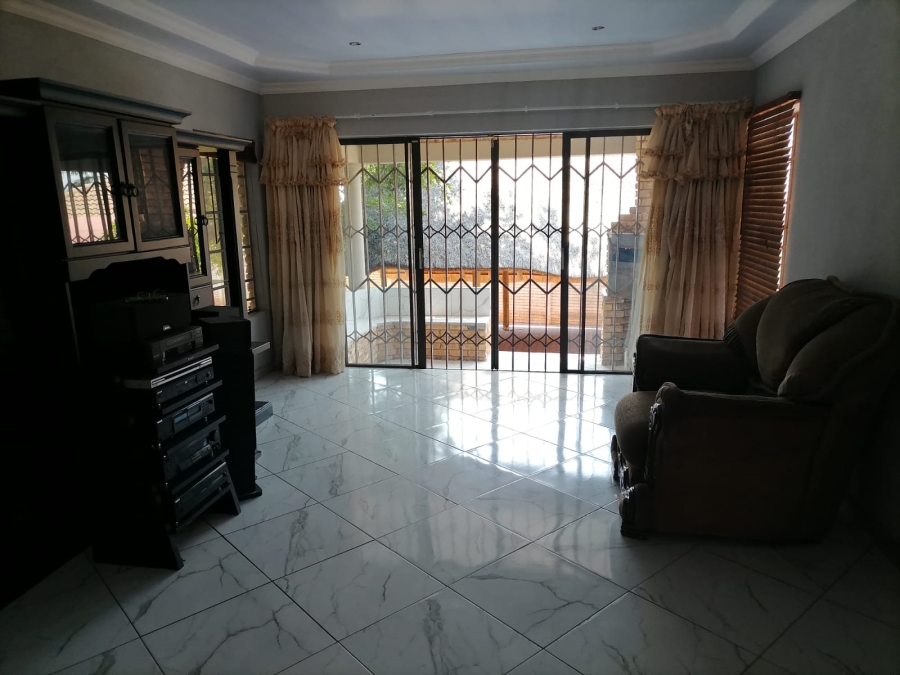 4 Bedroom Property for Sale in Safari Gardens North West